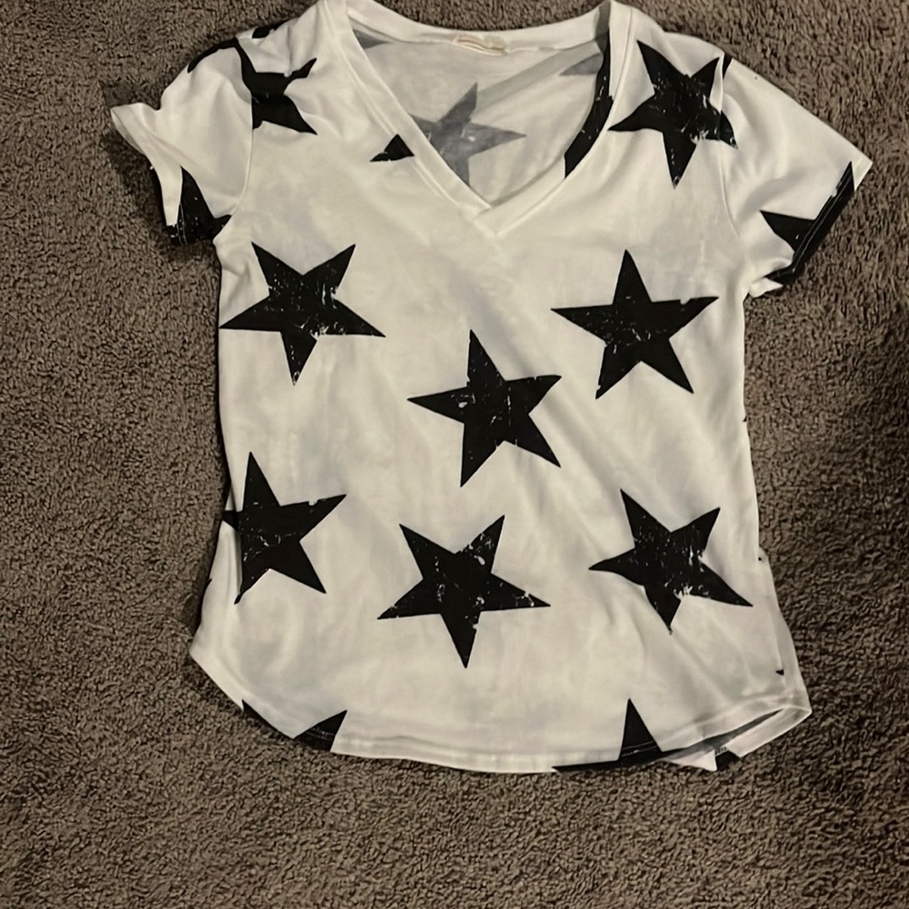 Altar’d State t shirt